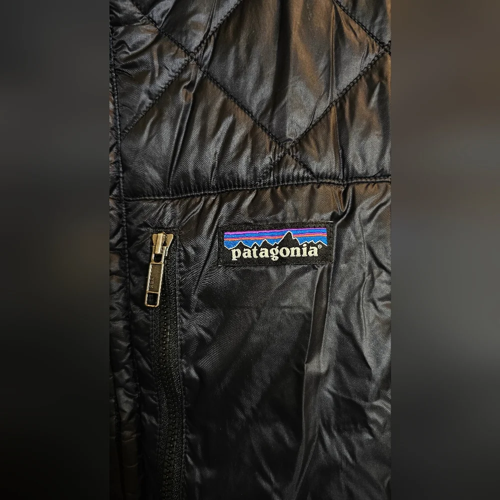 Patagonia Women's Radalie Black Puffer Coat - Picture 3 of 6